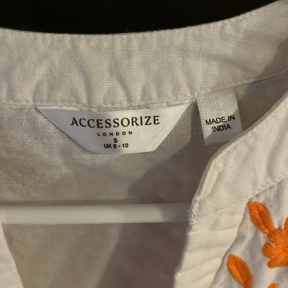 🌷EUC EMBROIDERED DRESS - Picture 6 of 8